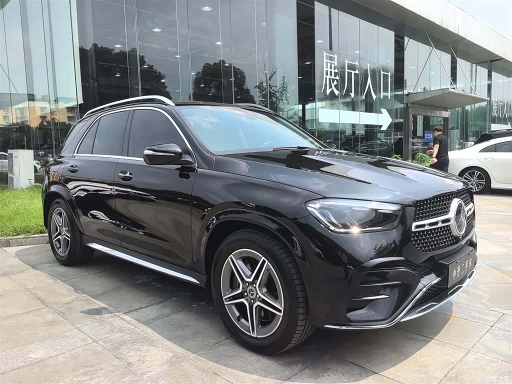 Mercedes-Benz GLE, 2024 3