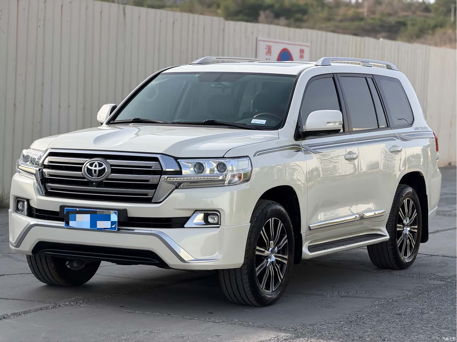 Toyota Land Cruiser, 2019 1