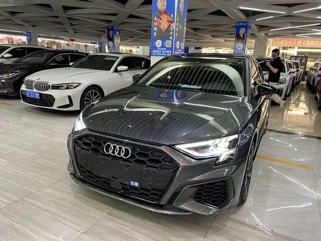Audi A3 2022 — купить из Китая под заказ