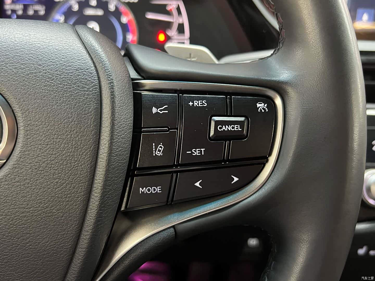 Lexus ES, 2023 21