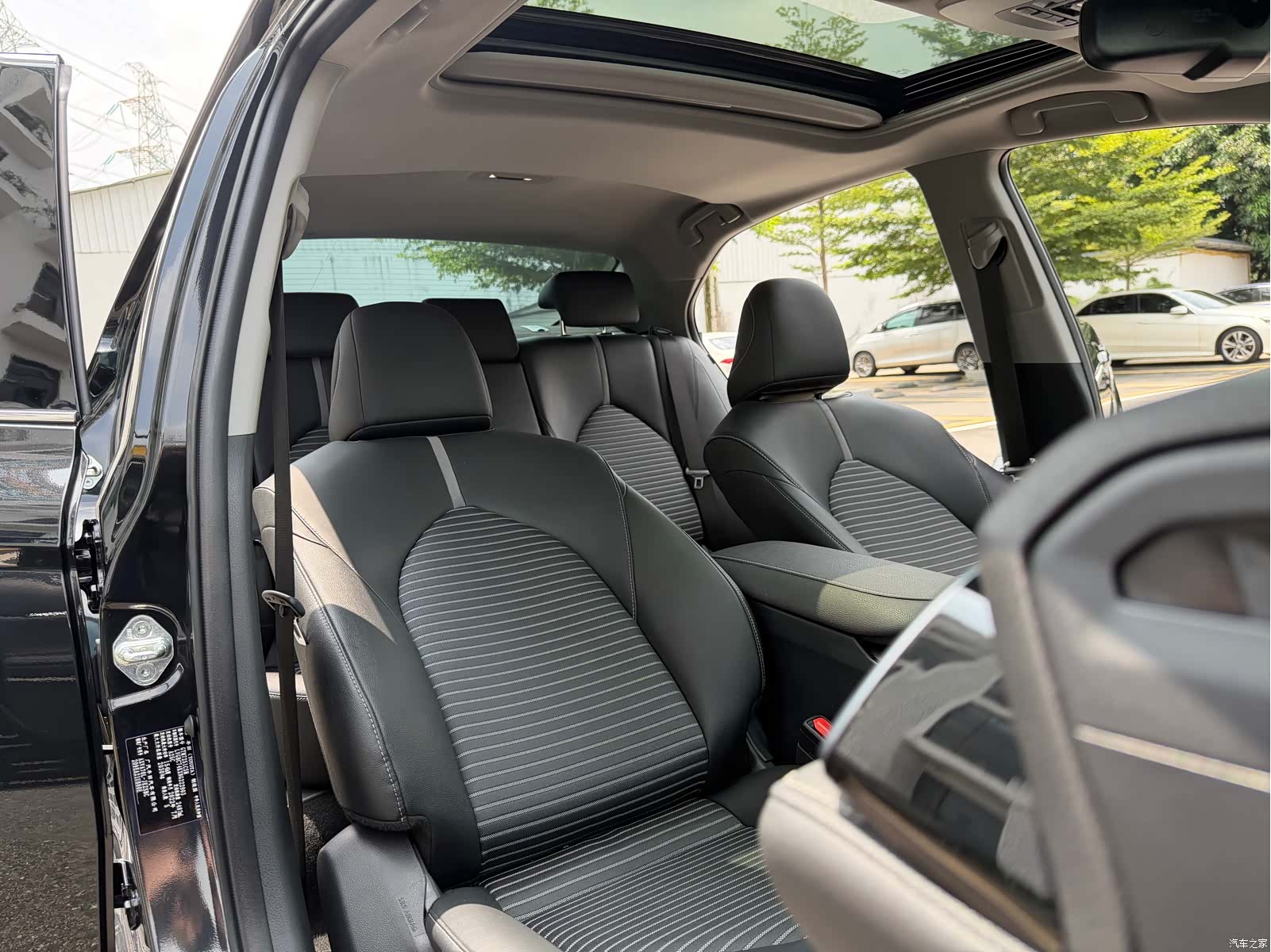 Toyota Camry, 2022 14