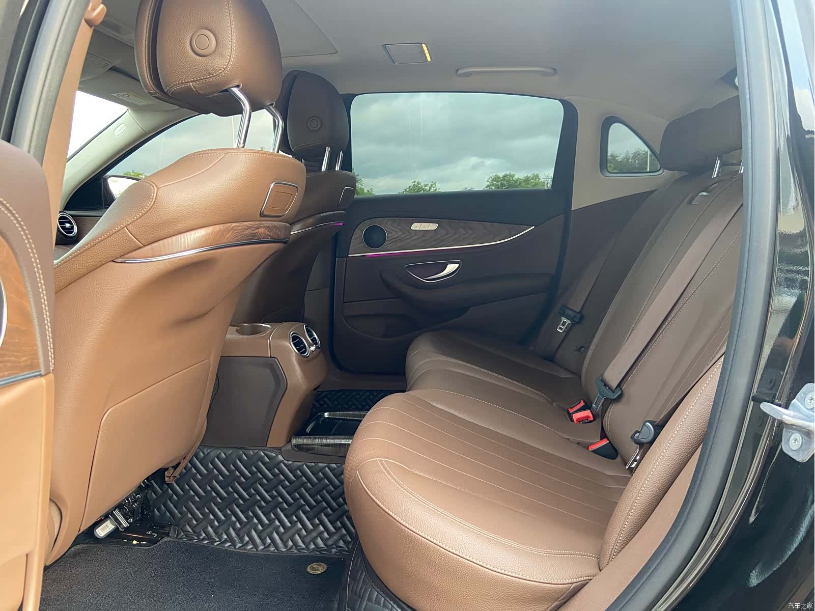 Mercedes-Benz E-Class, 2017 9