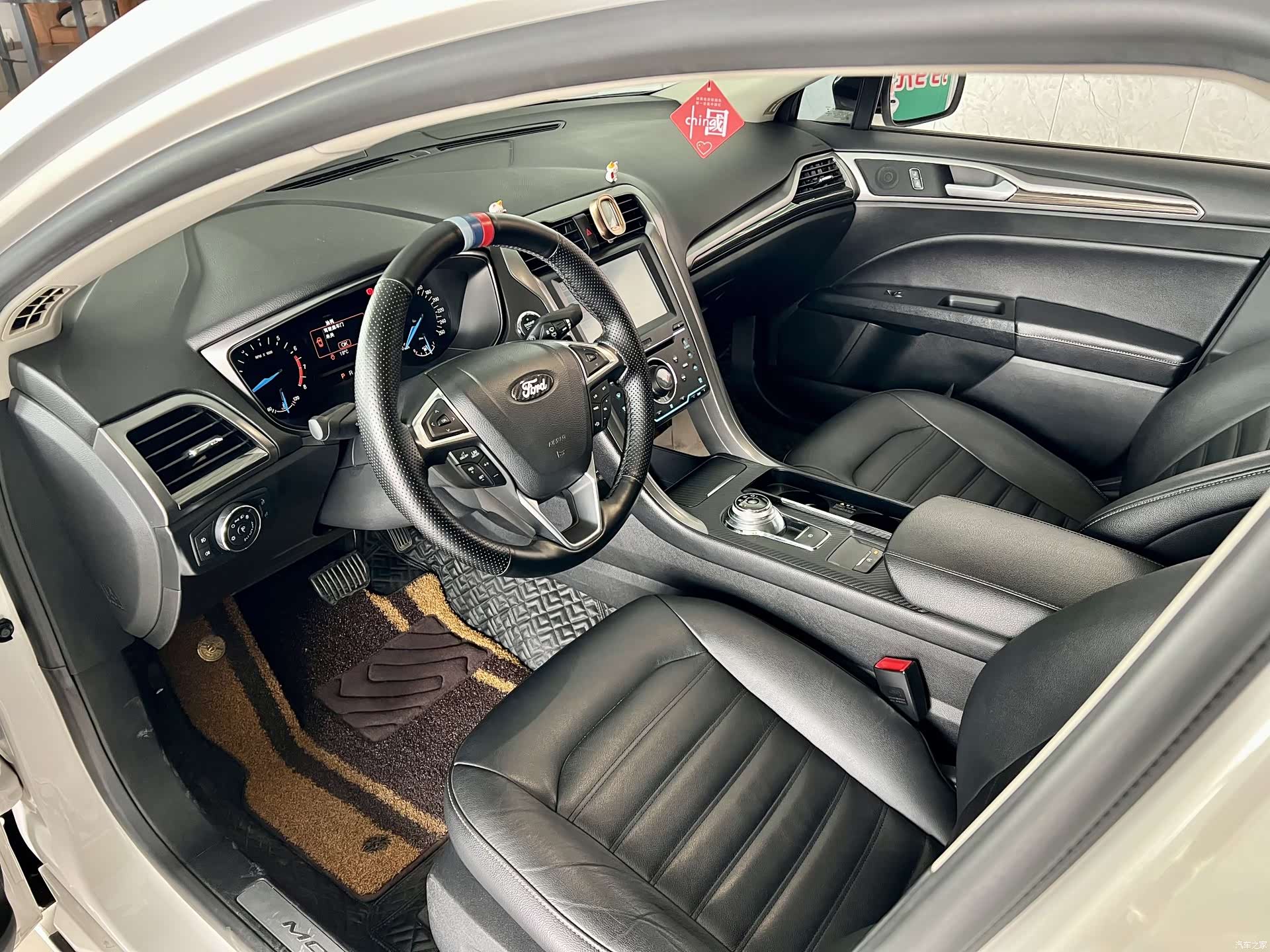 Ford Mondeo, 2019 3