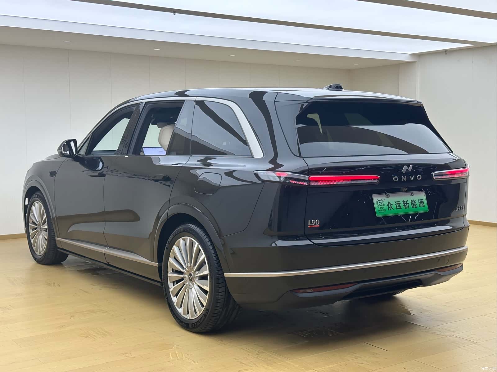 NIO L90, 2025 32