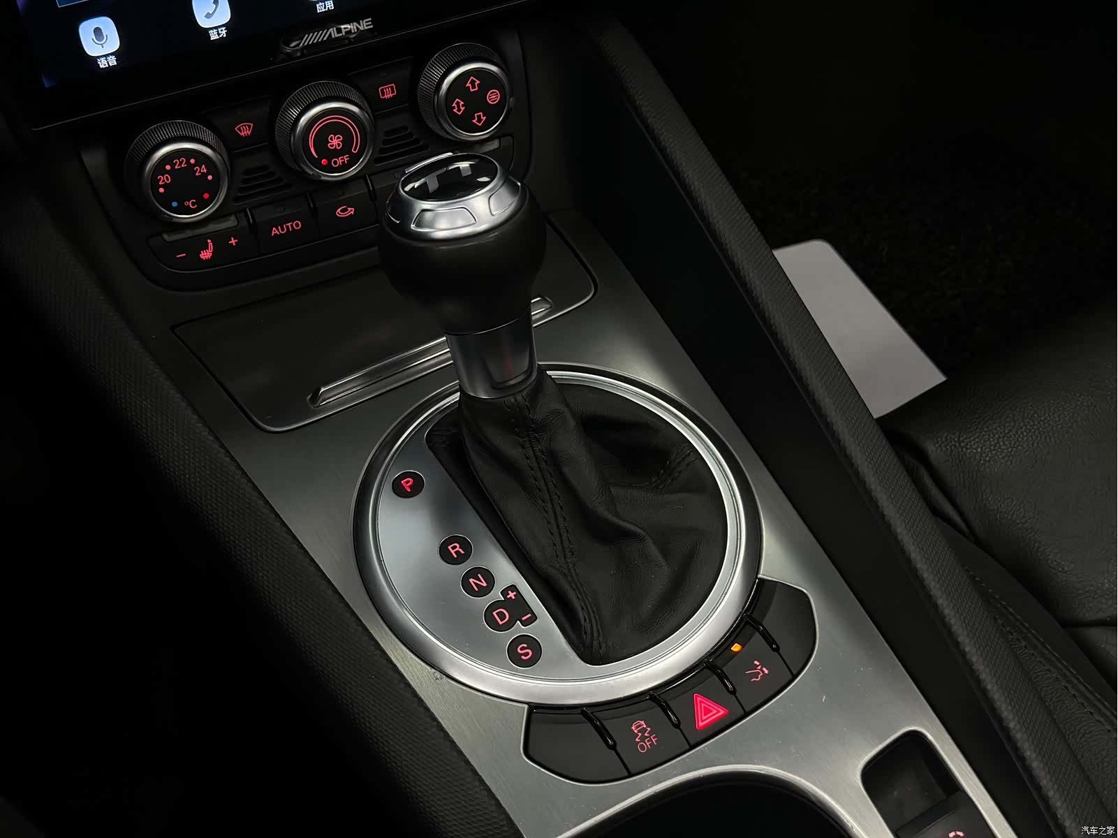 Audi TT, 2013 11