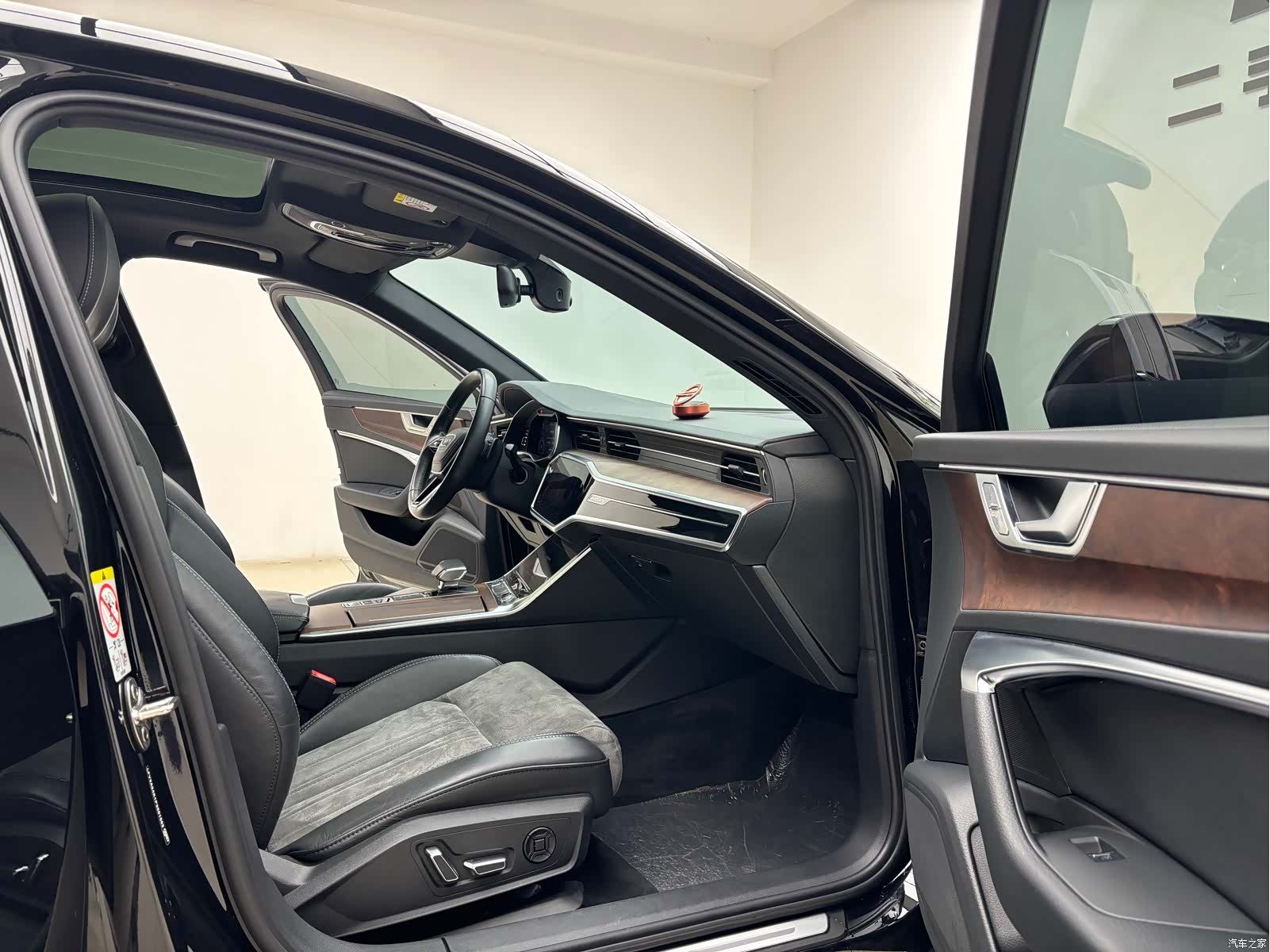 Audi A6L, 2023 14