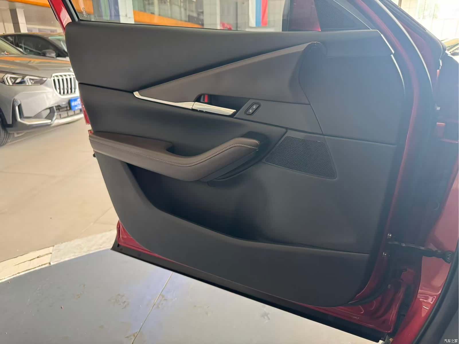 Mazda CX-30, 2022 14