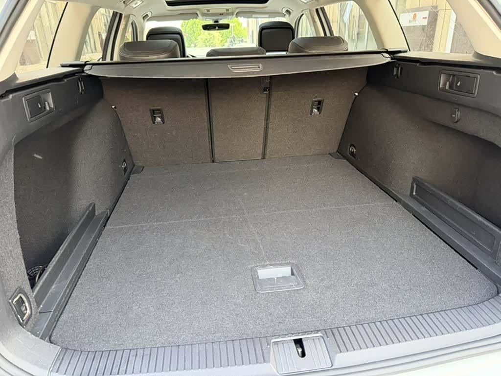 Volkswagen Variant, 2018 17