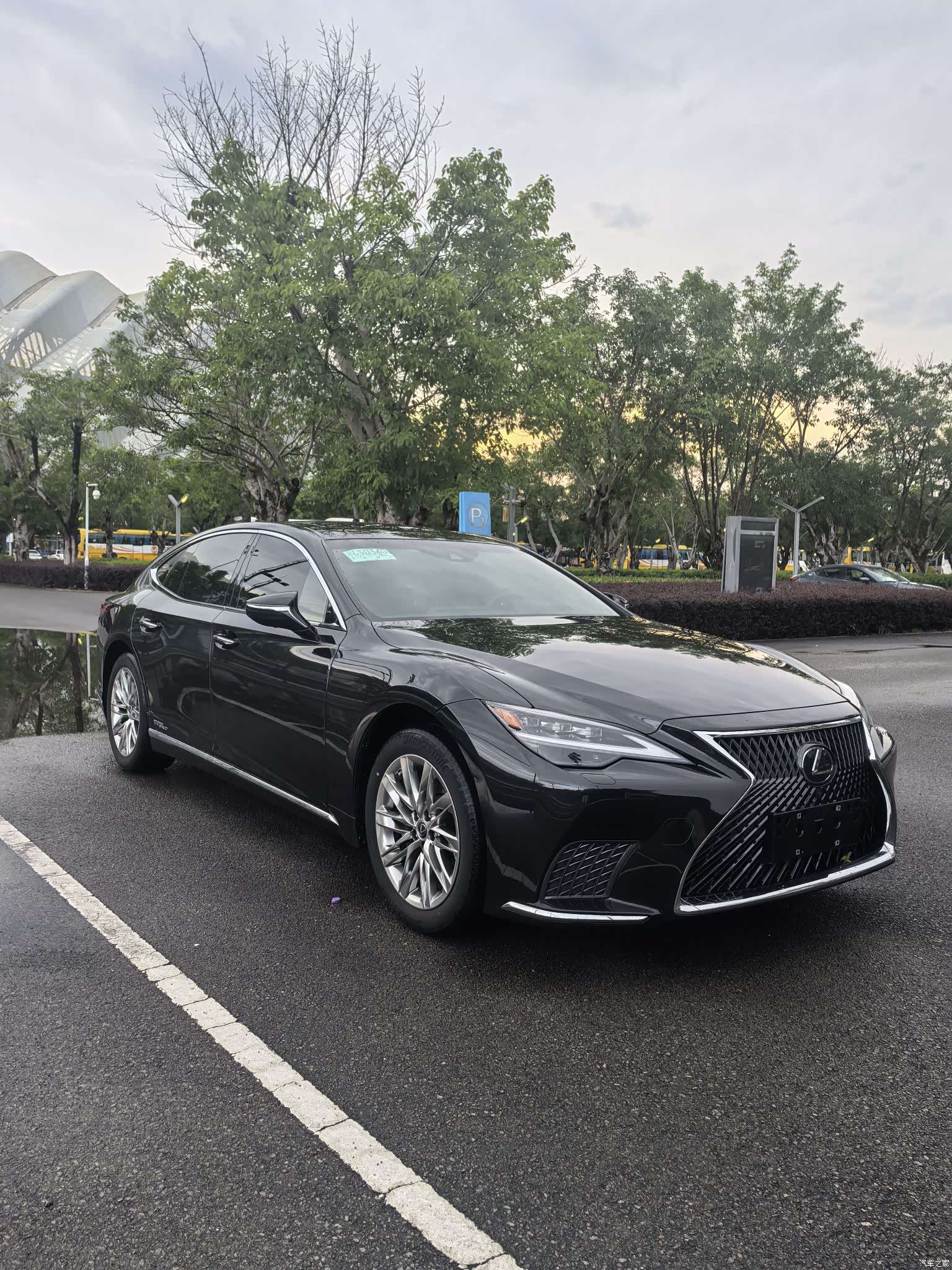 Lexus LS, 2023 8