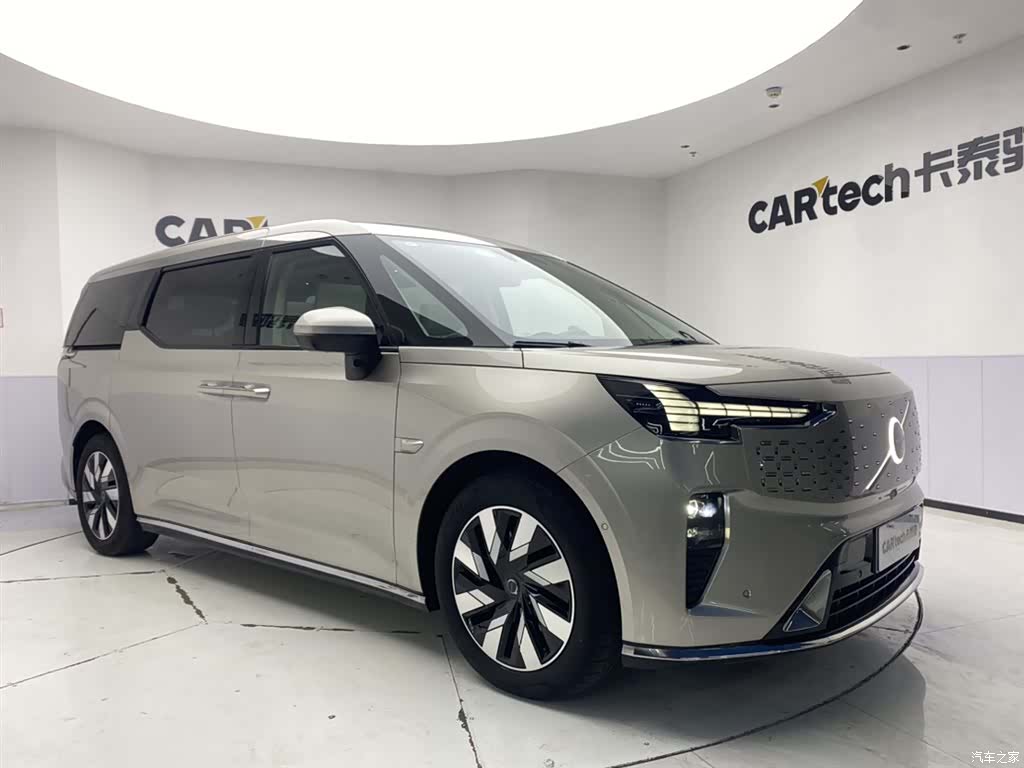 Volvo EM90, 2024 2