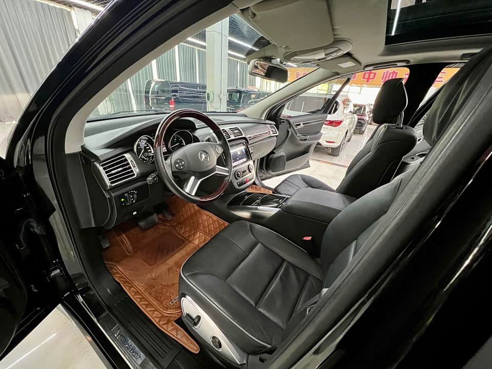 Mercedes-Benz R-class