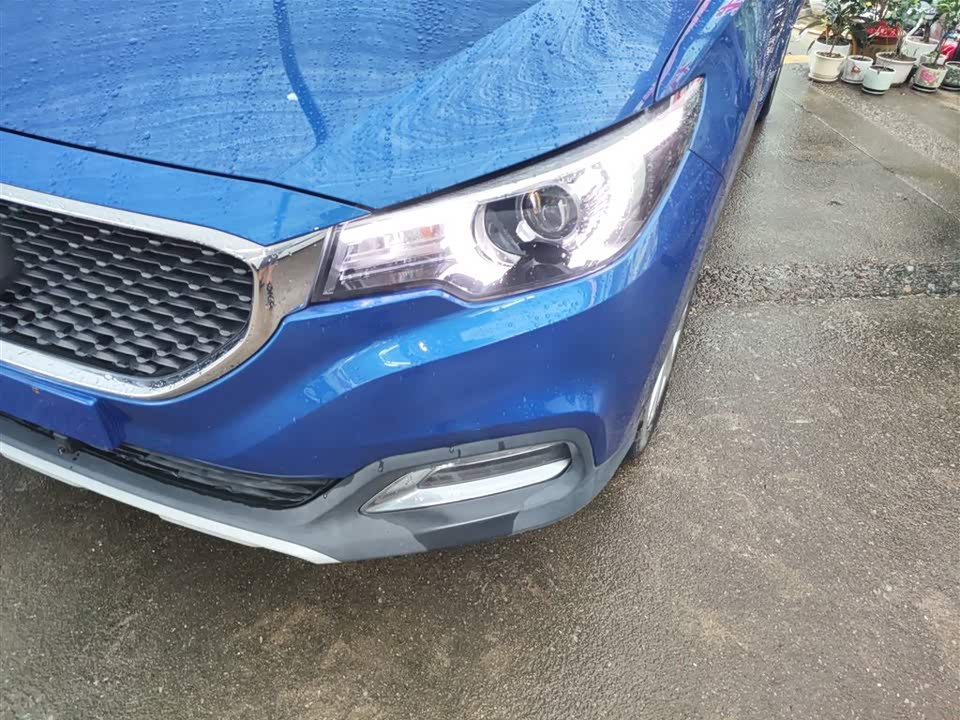 MG ZS