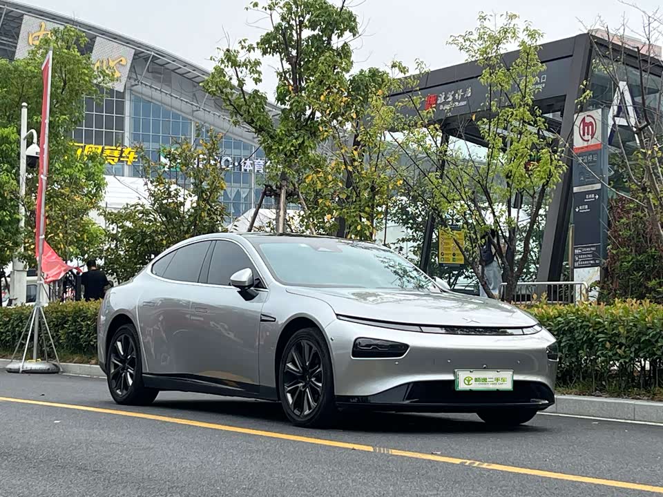 XPENG P7
