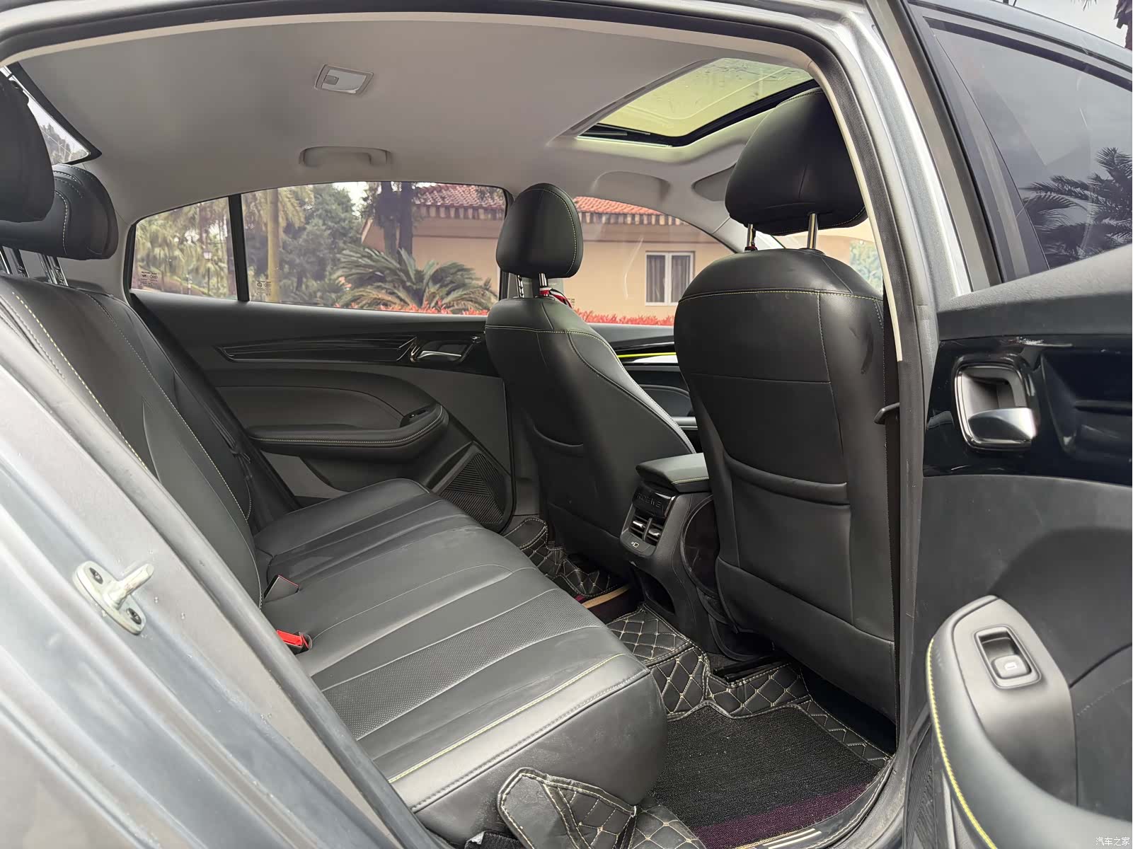 Roewe i5, 2023 14