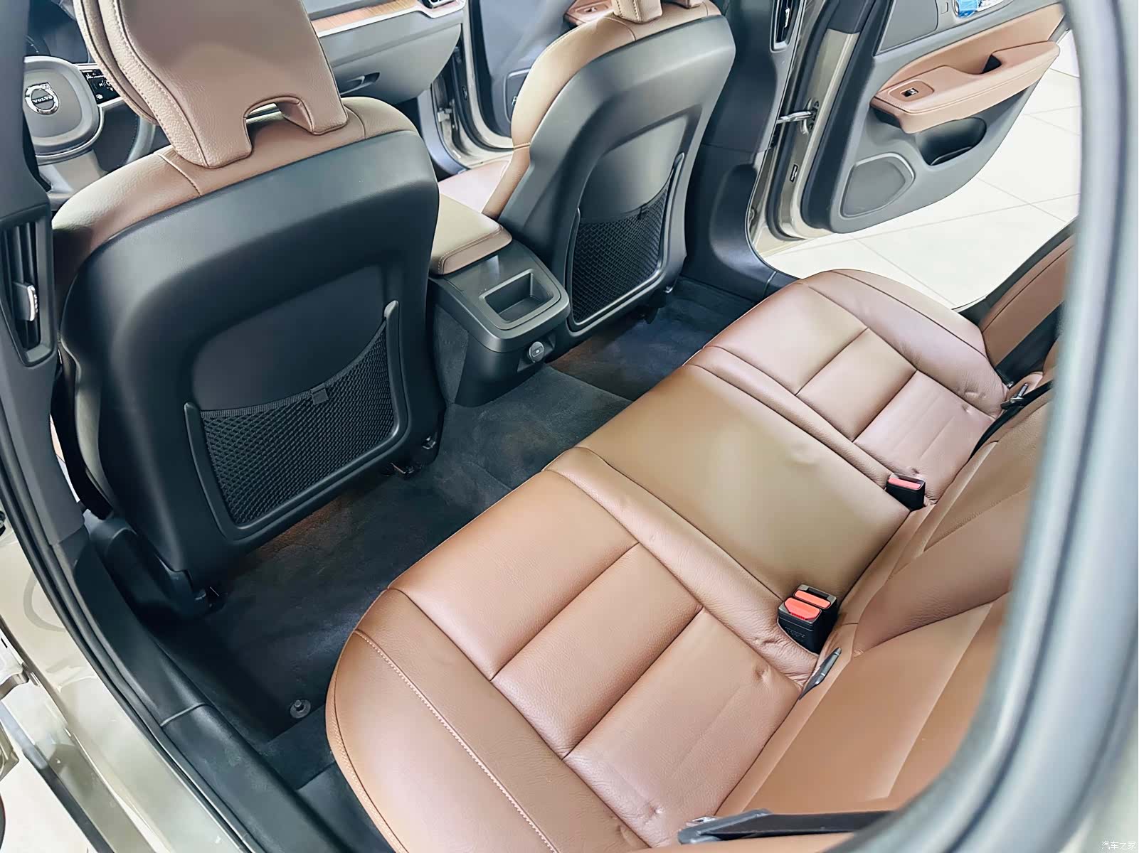 Volvo V60, 2021 13