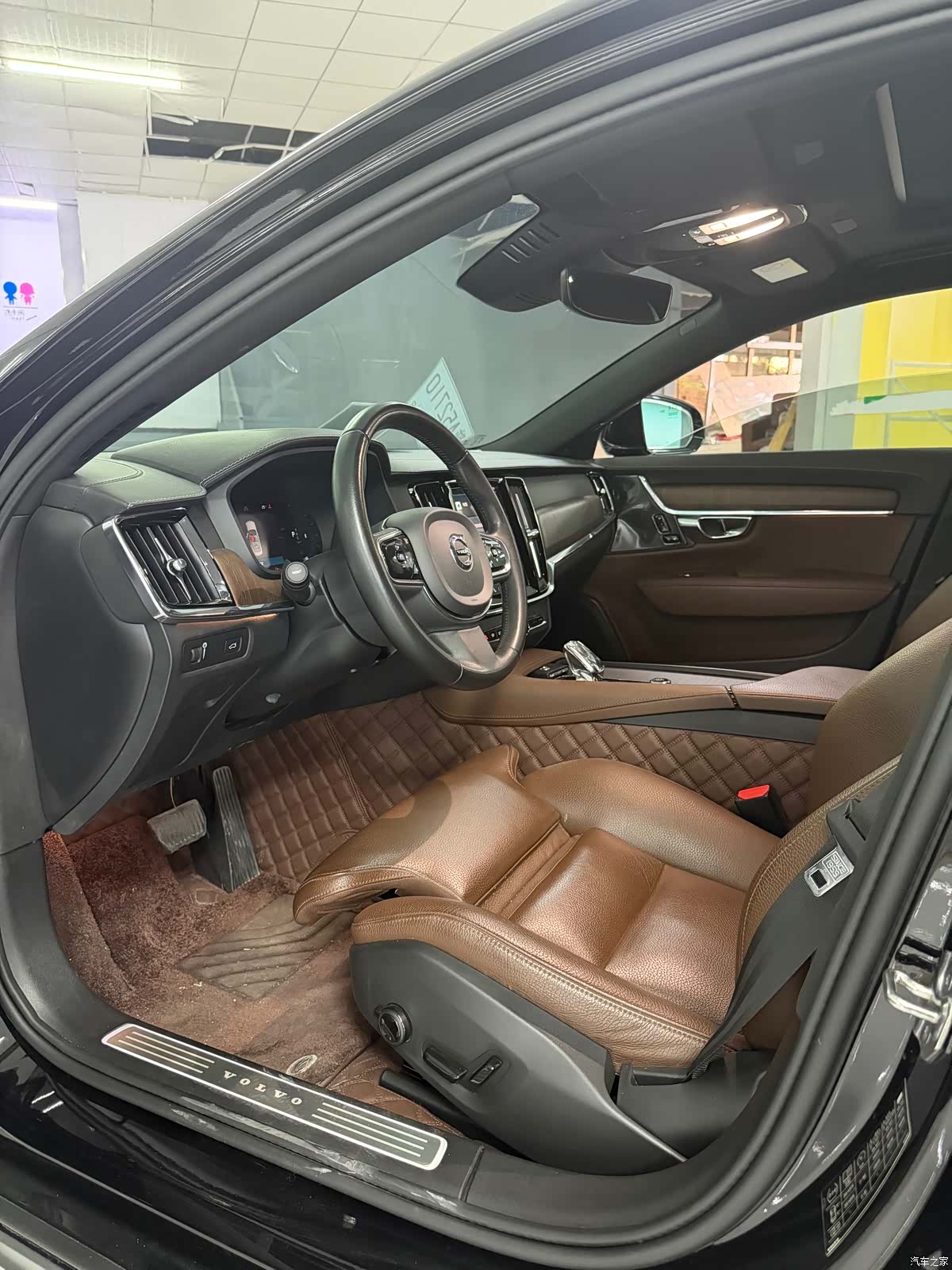 Volvo S90, 2022 4