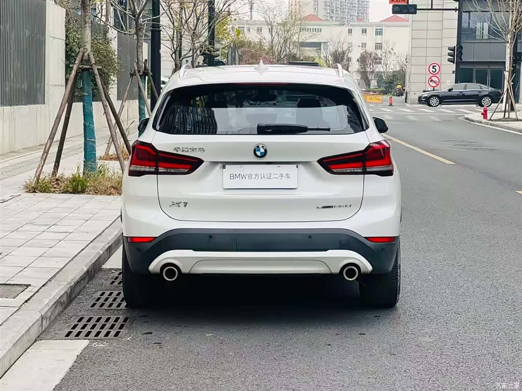 BMW X1, 2023 все фото