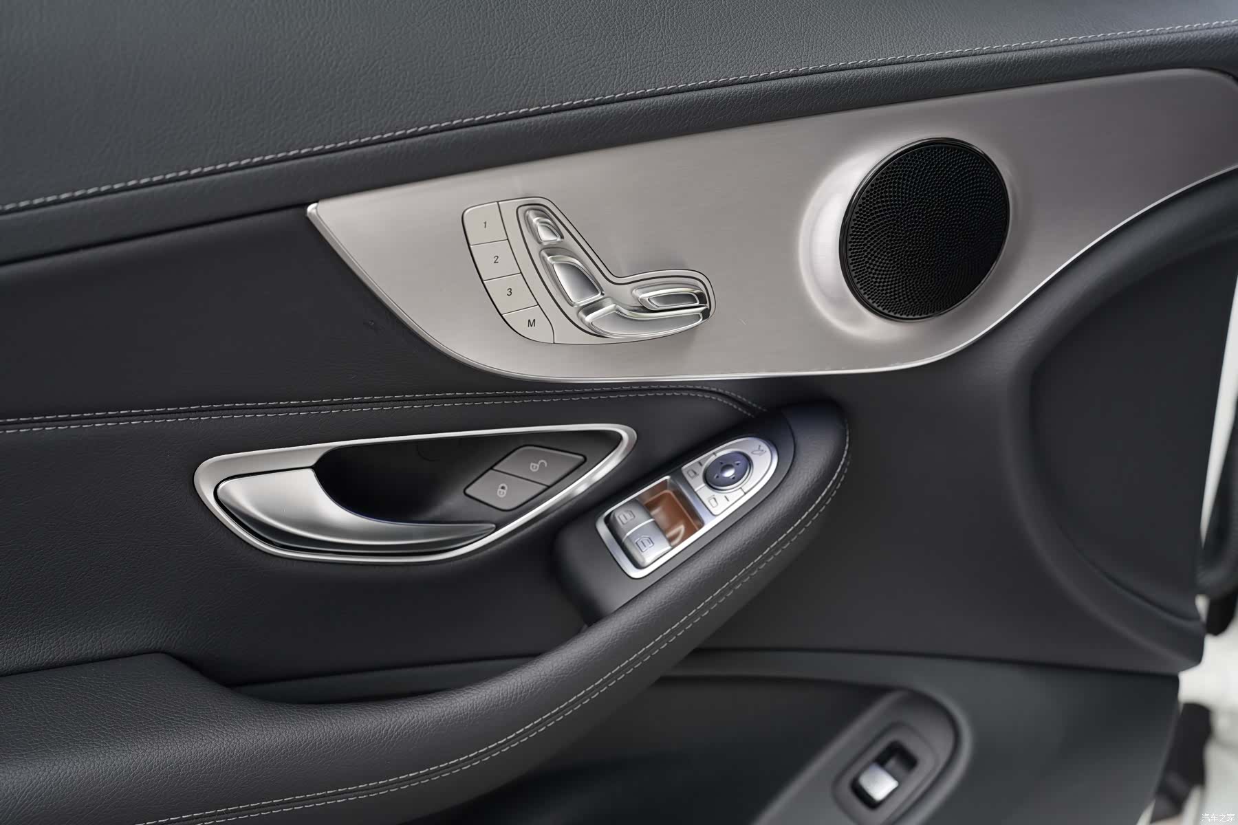 Mercedes-Benz C-Class, 2019 17