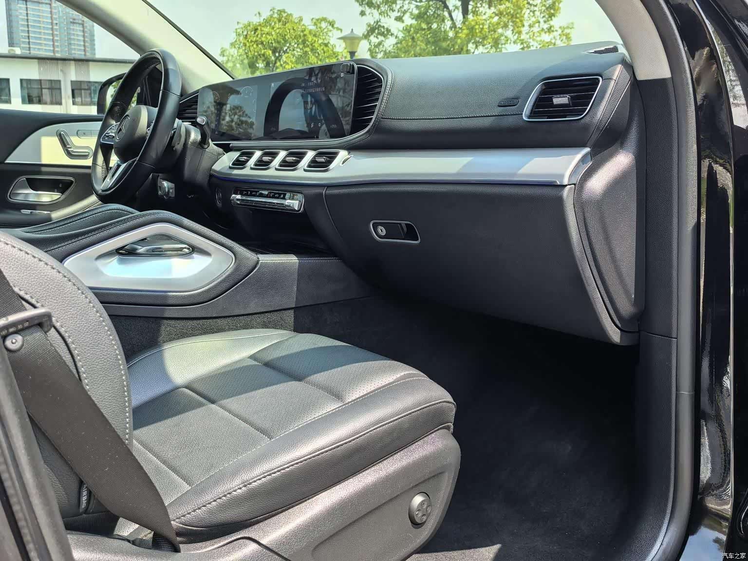 Mercedes-Benz GLE, 2022 14