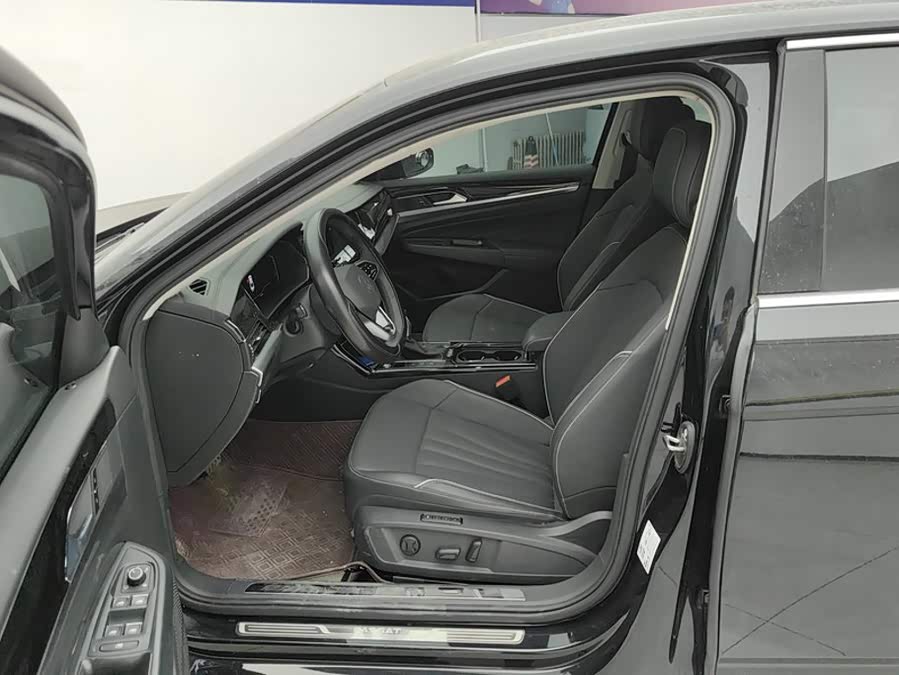 Volkswagen Passat 2024, фото 9