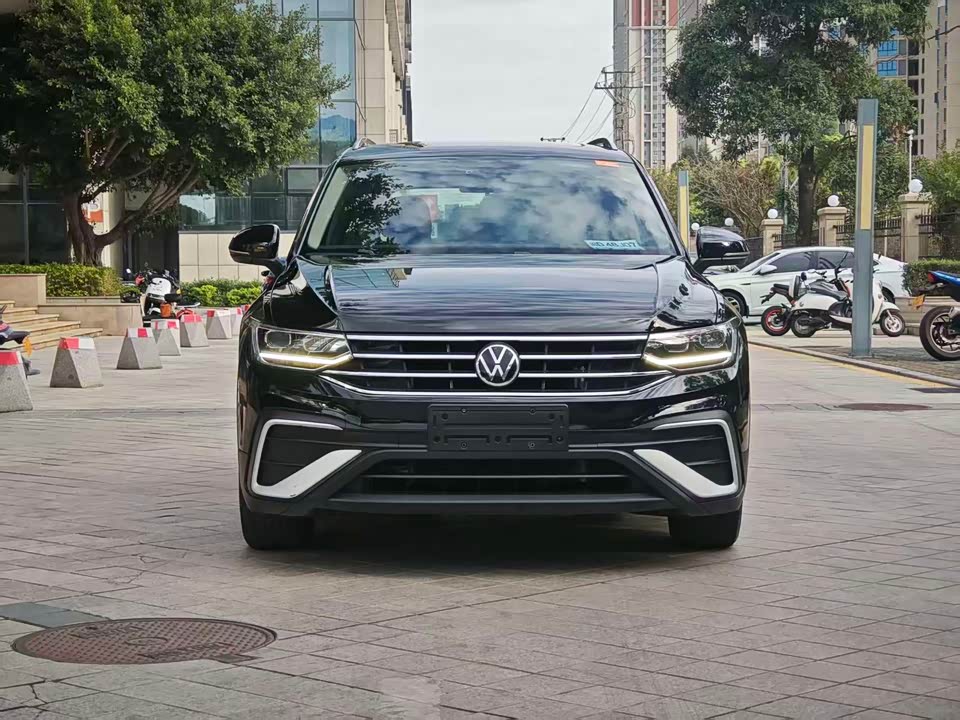 Volkswagen Tiguan L