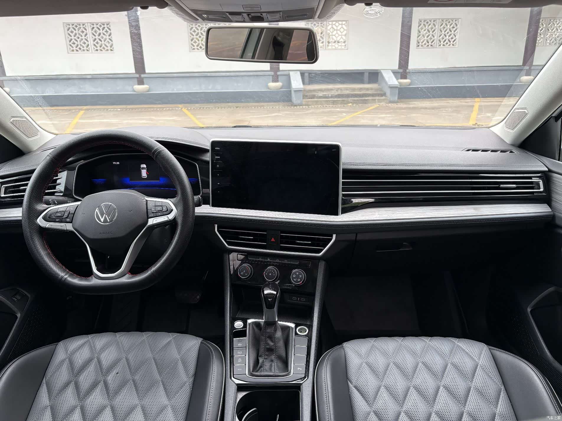 Volkswagen Sagitar, 2023 9