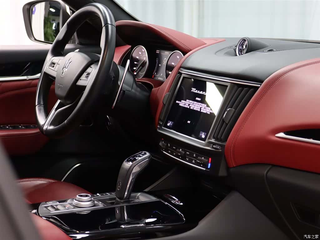 Maserati Levante, 2022 16