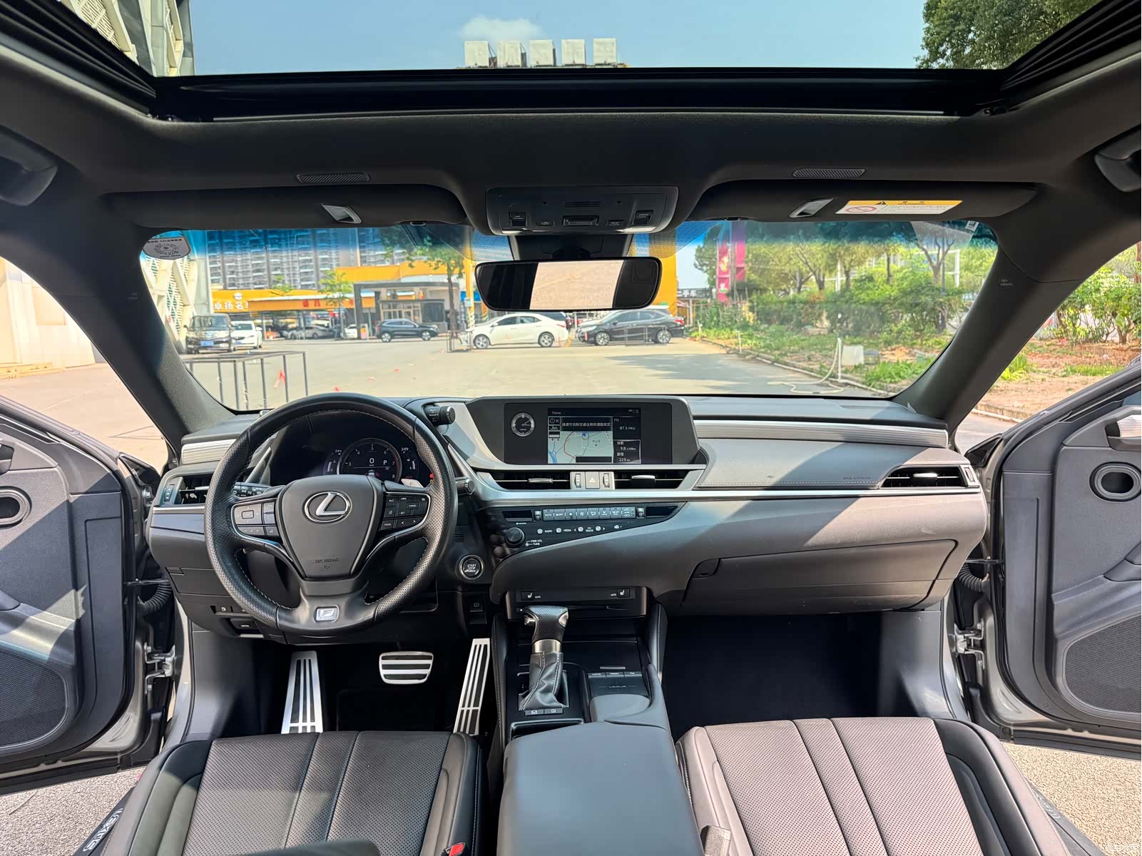 Lexus ES, 2018 10