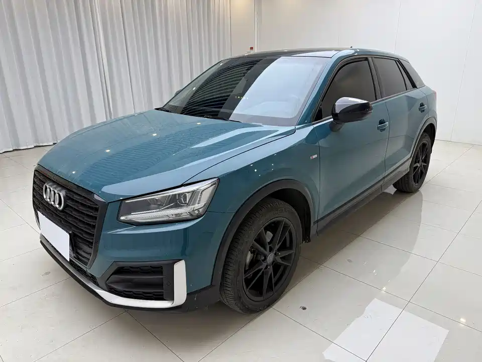 Audi Q2L