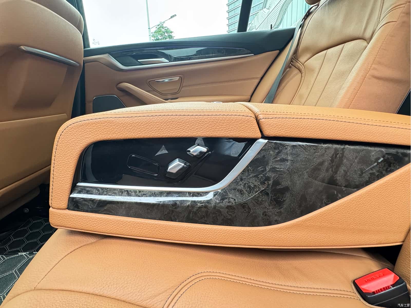 BMW 5 Series, 2019 18