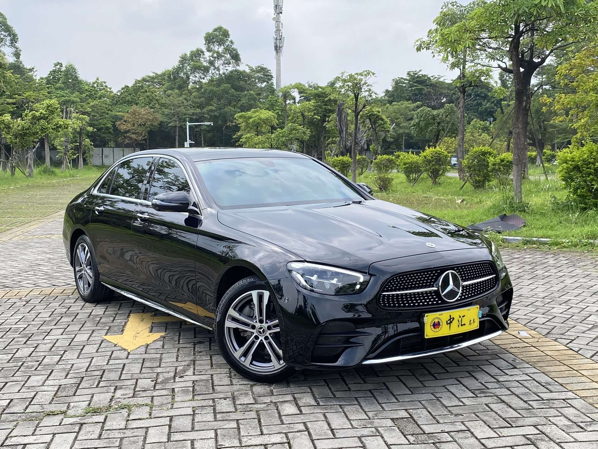 Mercedes-Benz E-Class, 2022 3