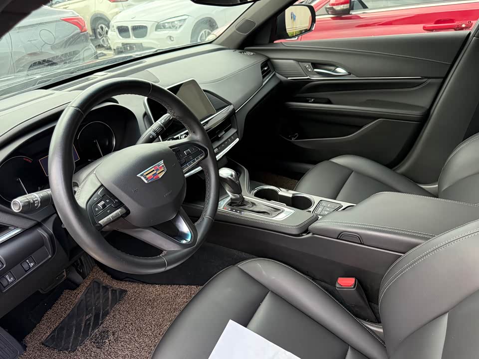 Cadillac CT4