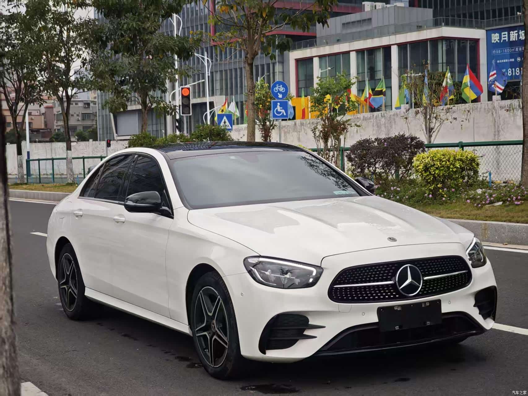 Mercedes-Benz E-Class, 2021 3