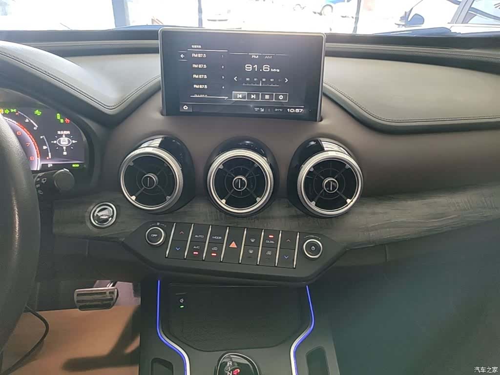 WEY VV7, 2019 13