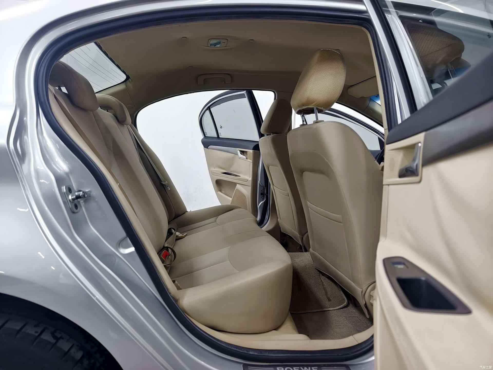 Roewe 350, 2011 15