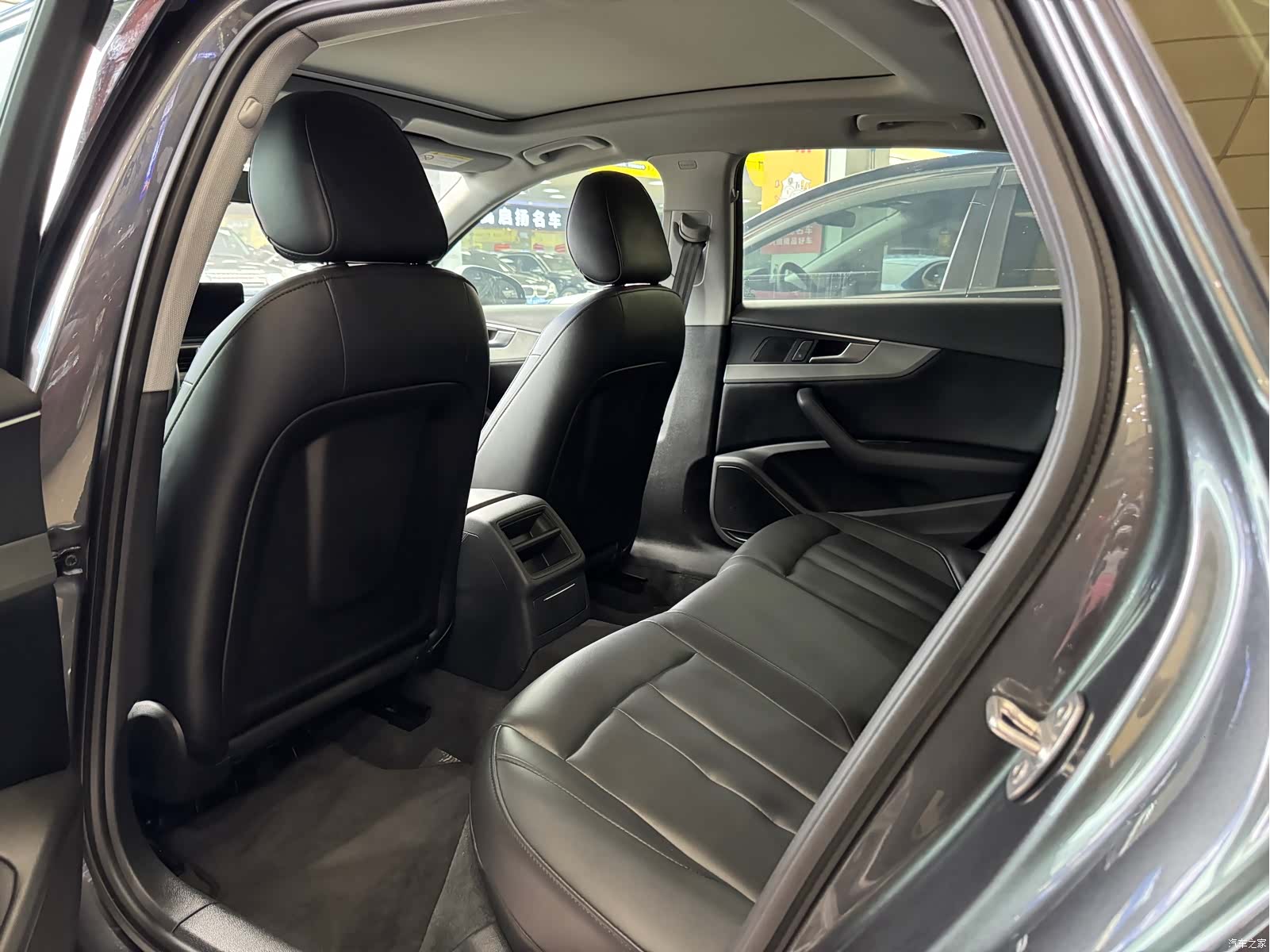 Audi A4L, 2019 11