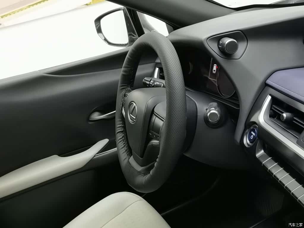 Lexus UX, 2020 22
