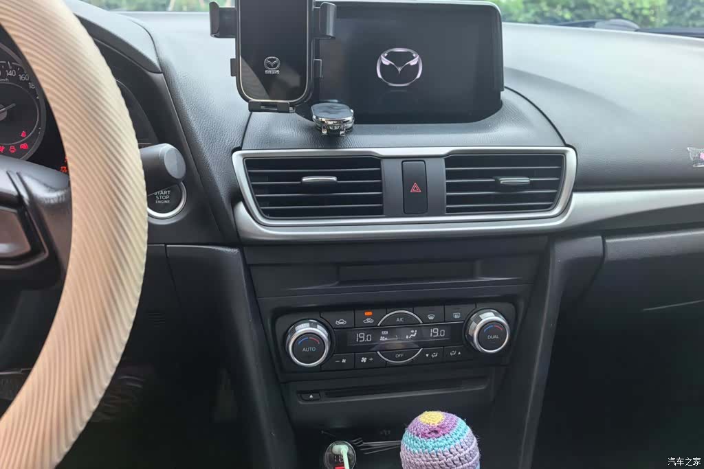 Mazda Mazda3, 2018 13