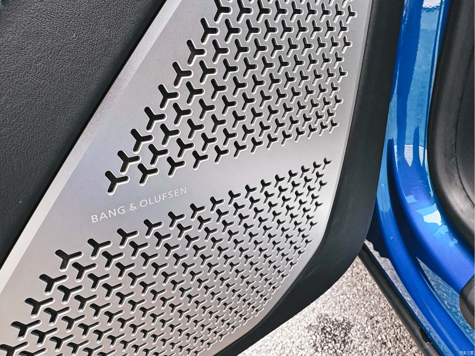 Lamborghini Urus, 2024 13