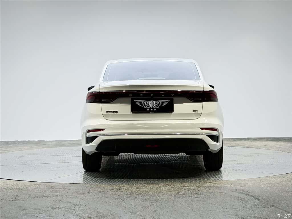 Geely Emgrand, 2022 14