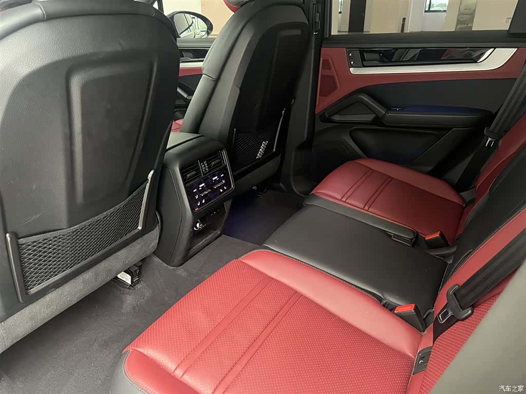 Porsche Cayenne, 2025 15