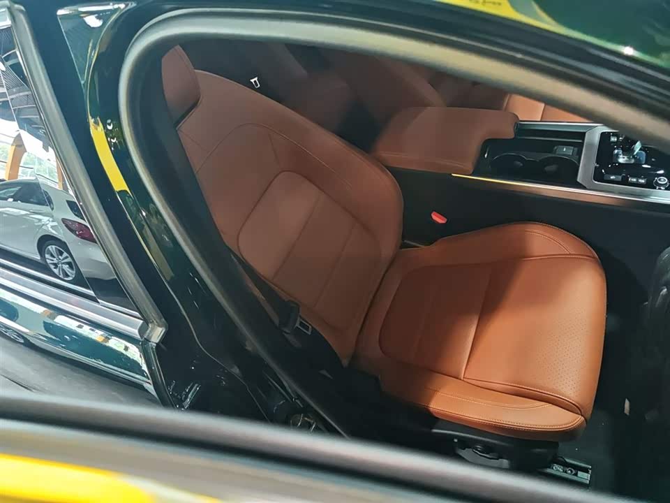 Jaguar XEL Jaguar XEL
