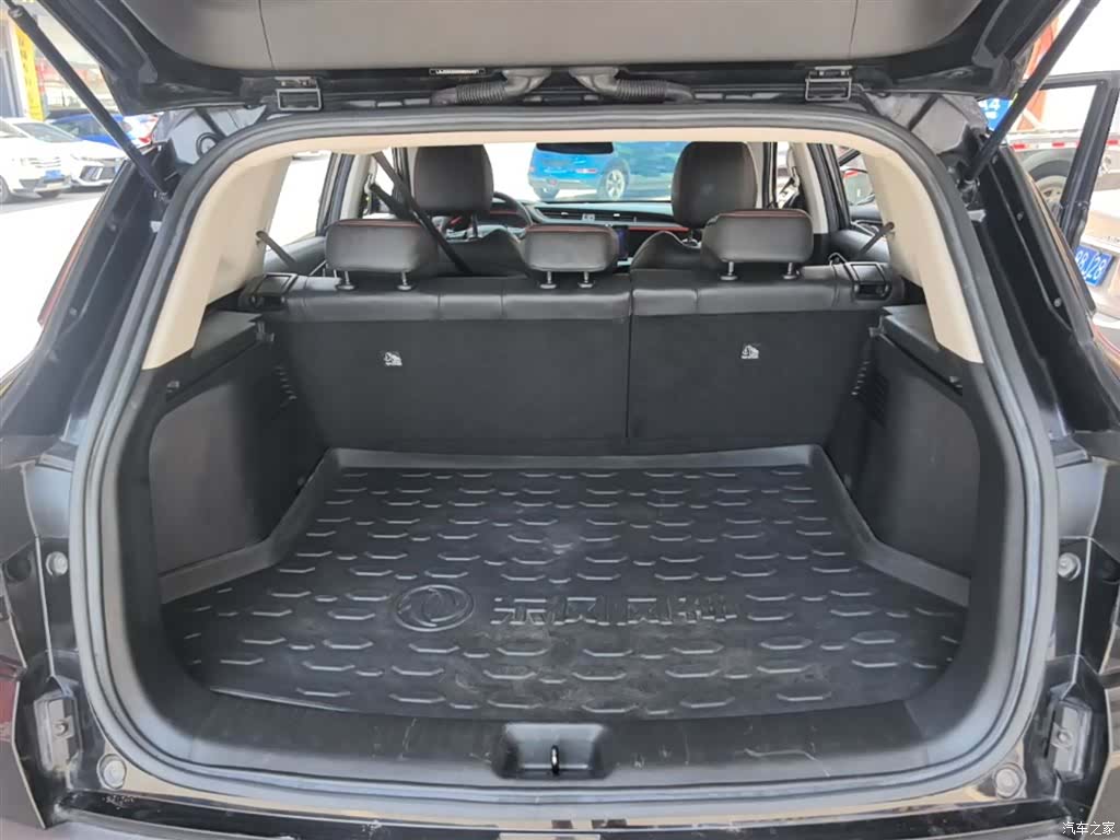 DongFeng AX7, 2022 19