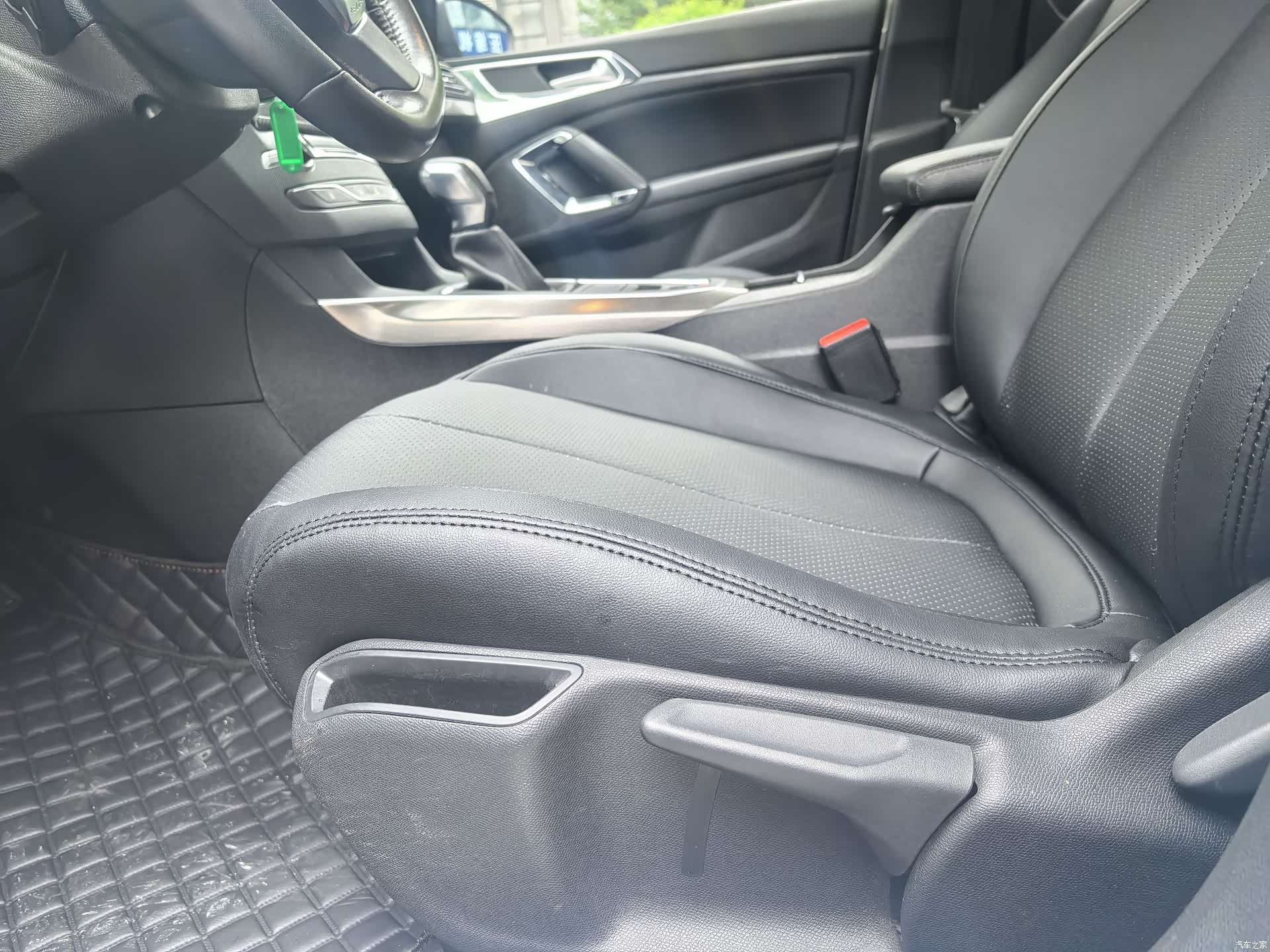 Peugeot 408, 2015 14