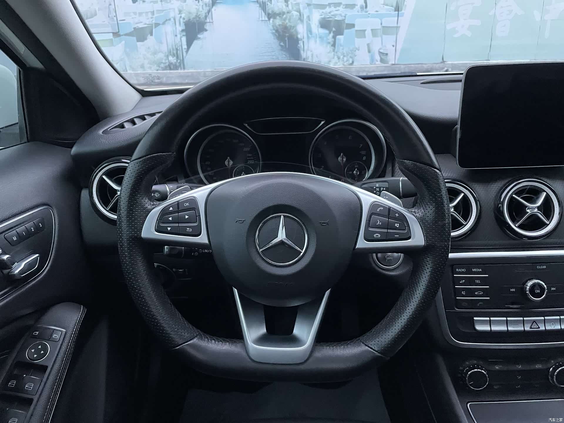 Mercedes-Benz GLA, 2019 15