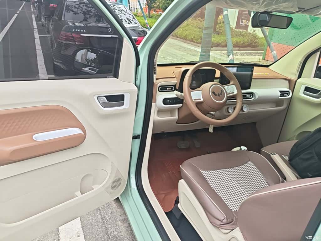 Wuling MINIEV, 2025 12