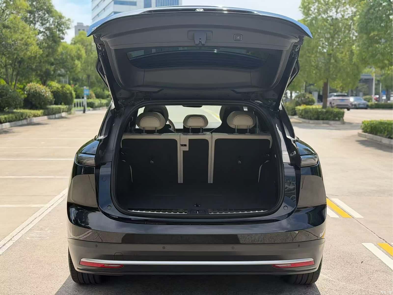NIO ES6, 2024 7