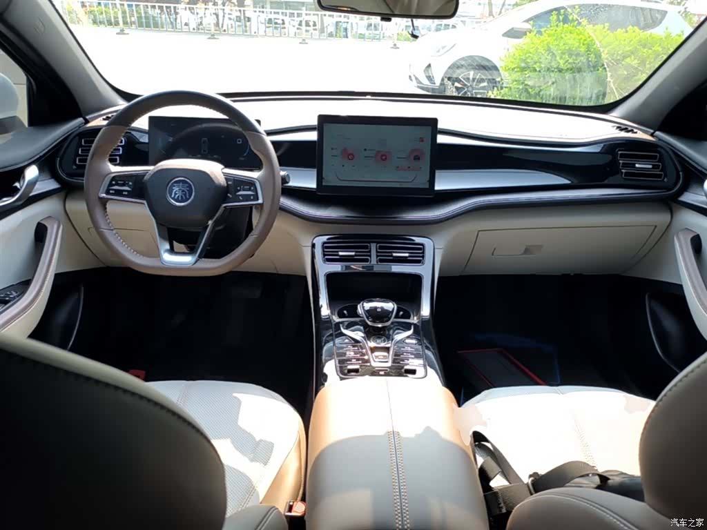 BYD Qin, 2025 10