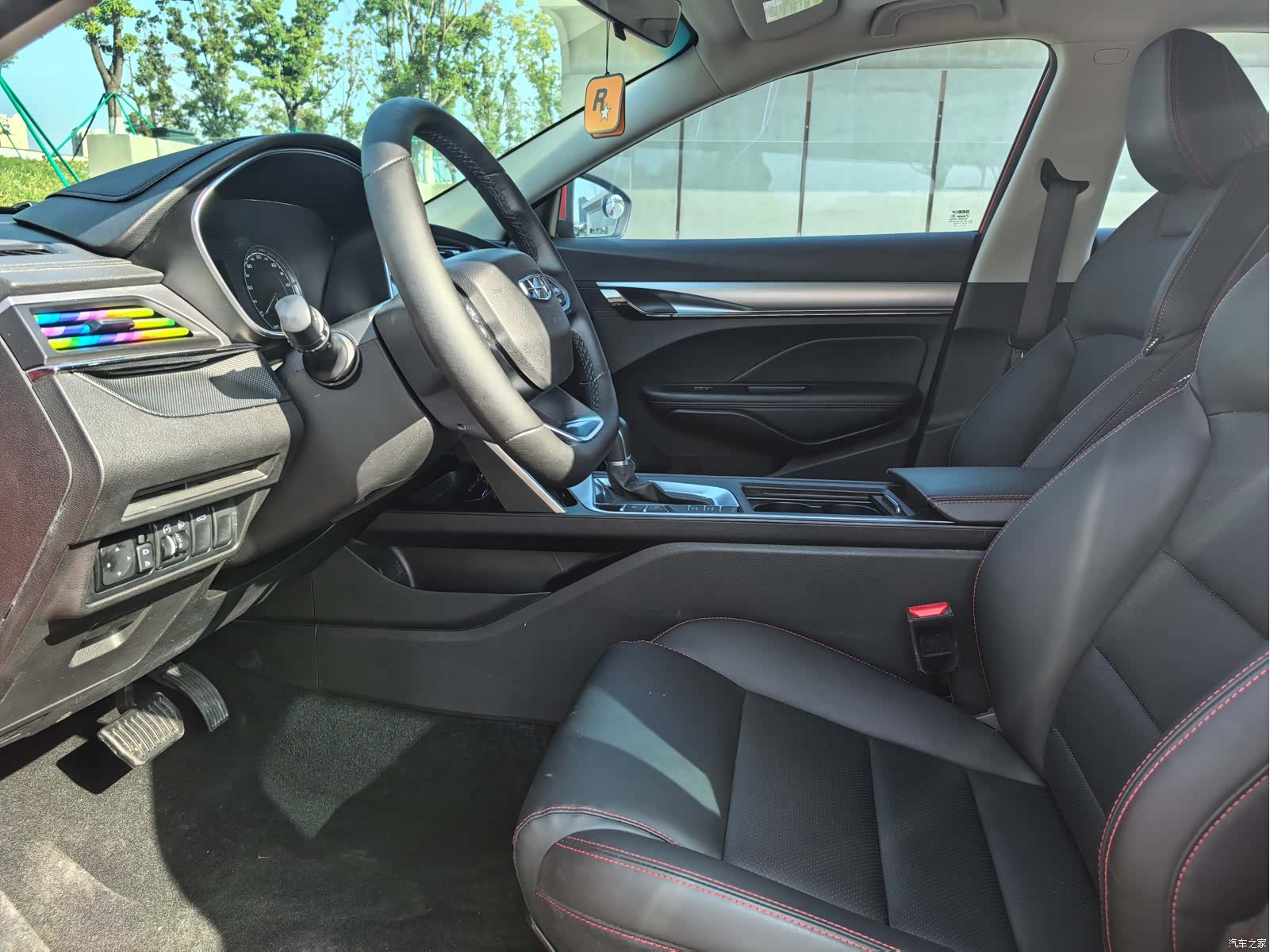 Geely Binray, 2020 13