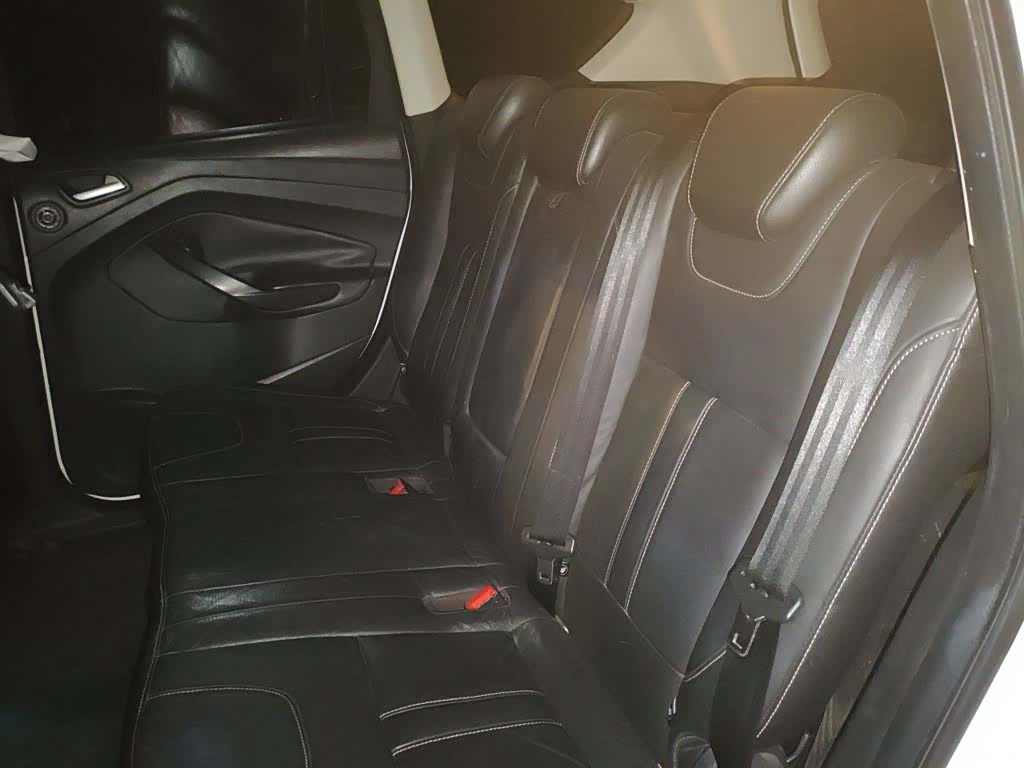 Ford Kuga, 2015 14